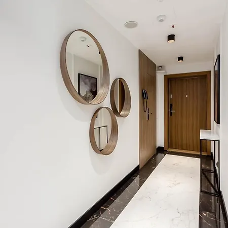 Deo Plaza - Old Town By Rent Like Apartamento