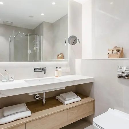 Deo Plaza Waterfront Luxury By Renters * 그단스크