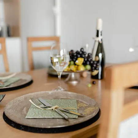 Deo Plaza Waterfront Luxury By Renters