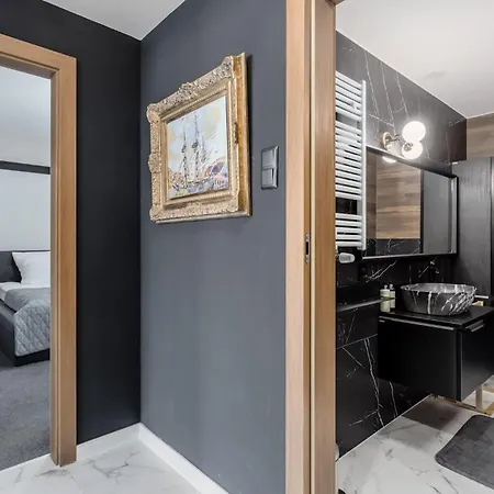 Apartment Deo Plaza Waterfront Luxury By Renters