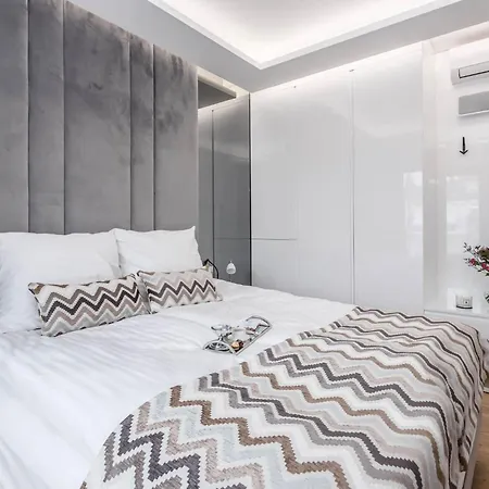 Deo Plaza Waterfront Luxury By Renters 아파트 그단스크