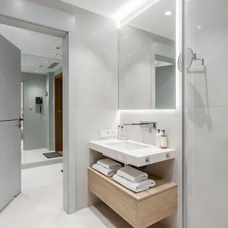 Deo Plaza Waterfront Luxury By Rent Like *