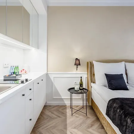 Deo Plaza - Old Town By Rent Like Apartamento