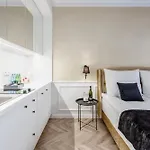 Deo Plaza Waterfront Luxury By Renters Apartamento